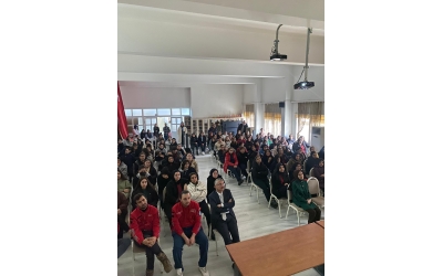 Hendek Yenimahalle Mesleki ve Teknik Anadolu Lisesinde Konferans