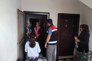 Hayat Arama Kurtarma Derneği Şehit Ailelerini ziyaret etti.