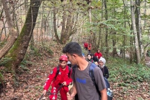 Uludere Şelalesinde Doğa Yürüyüşü ile Cumhuriyet Bayramını Kutladılar