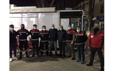 Hendek Kızılay Kan bağış kampanyasına katılarak kan verdiler.