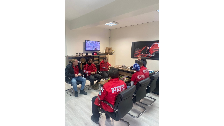 Hayat Arama Kurtarma Derneği üyeleri "Yenimahalle Mesleki ve Teknik Anadolu Lisesinde" konferans düzenledi