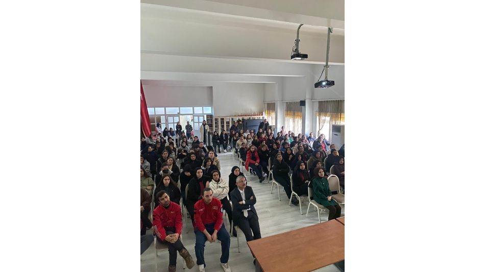 Hendek Yenimahalle Mesleki ve Teknik Anadolu Lisesinde Konferans